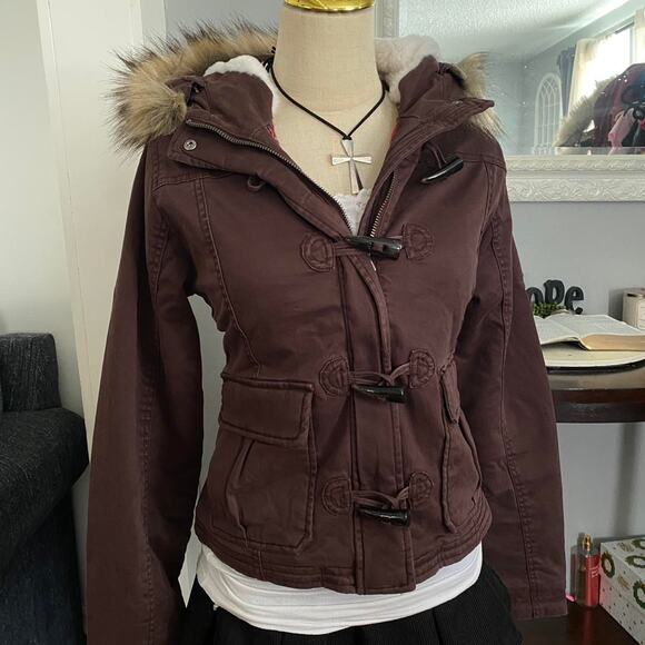 Brown hollister fur jacket - Picture 3 of 6